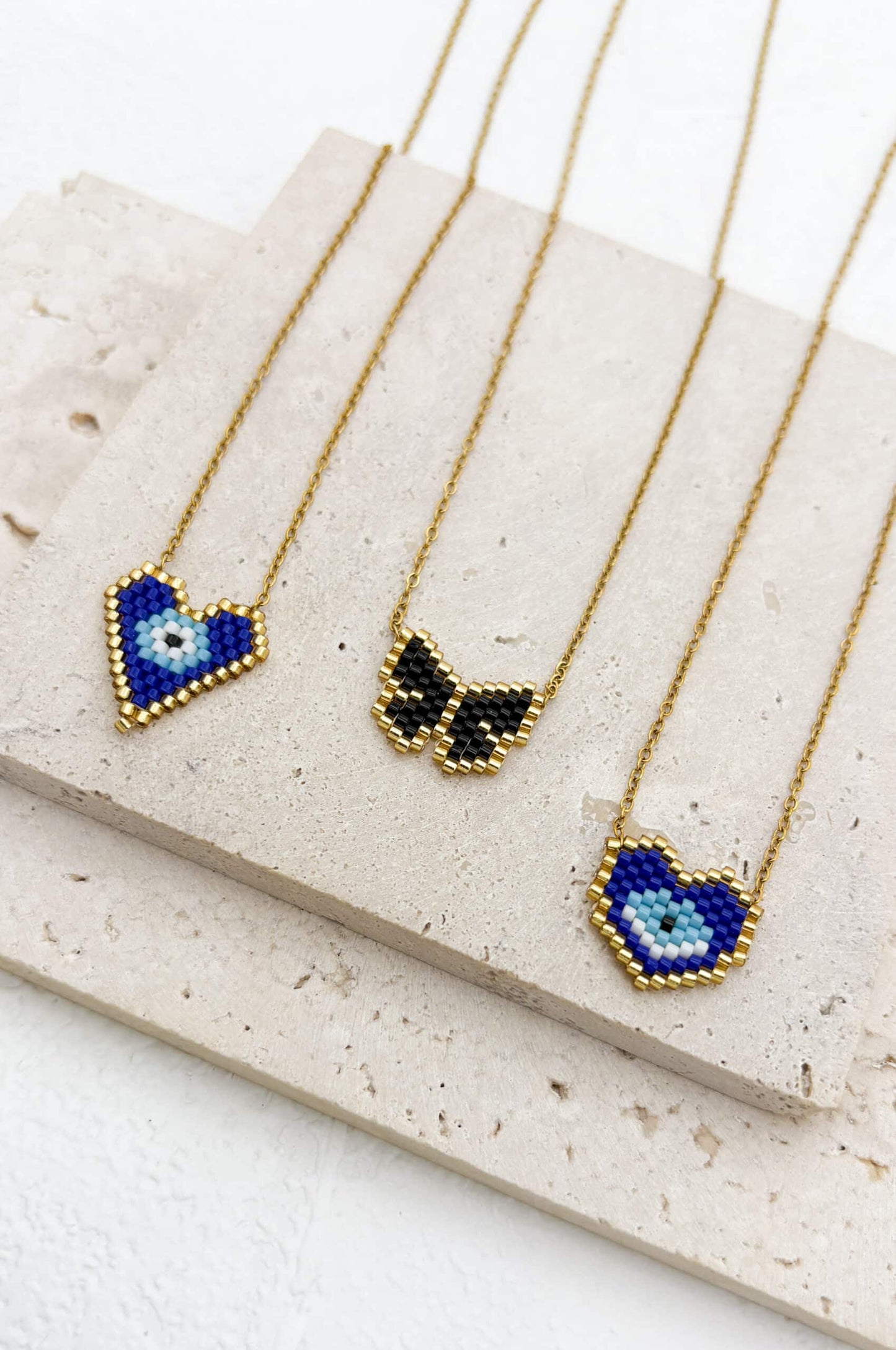 AN818 Gold Blue Beads Heart Necklace